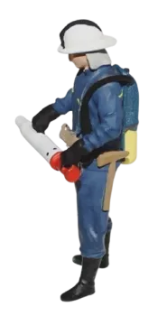 Hasič s proudnicí na pěnu a dýchacím přístrojem SATURN S7 Modely od Patrona