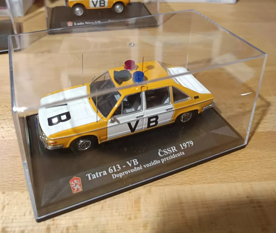 Tatra 613 VB Doprovodné vozidlo prezidenta republiky = Soukromá sbírka PRODEJ FOXTOYS